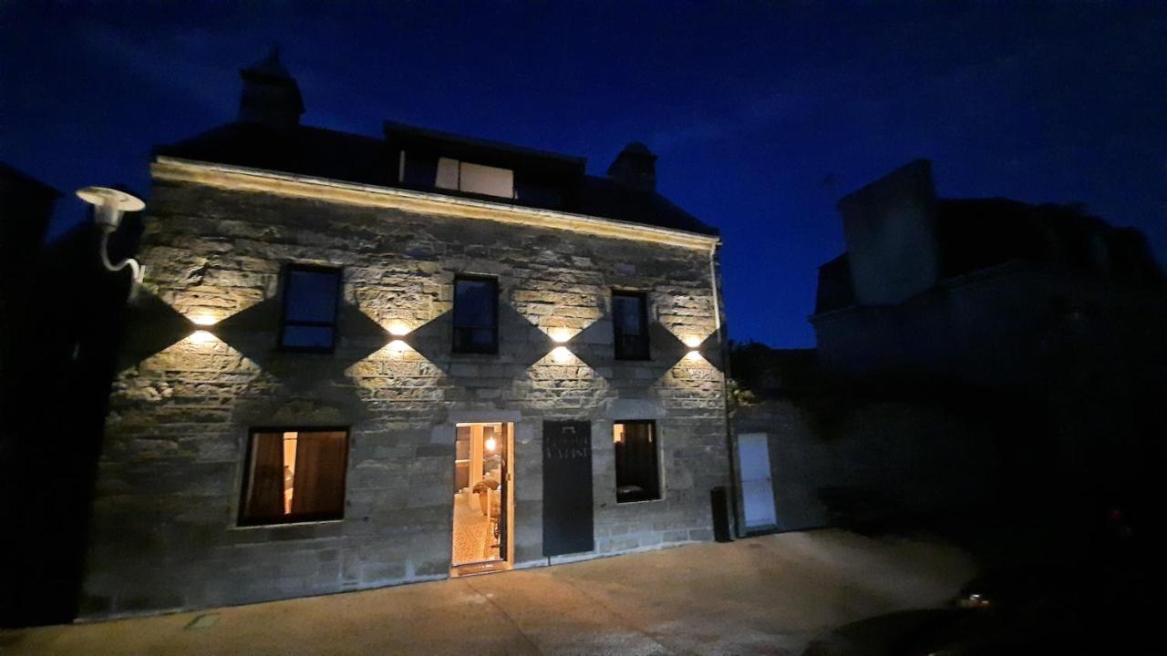 La Petite Valise Hotel Ploudalmézeau Exterior foto